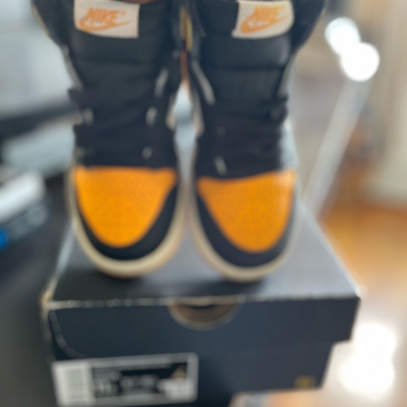 Air Jordan 1 Retro High OG Taxi Yellow black - Picture 9 of 11